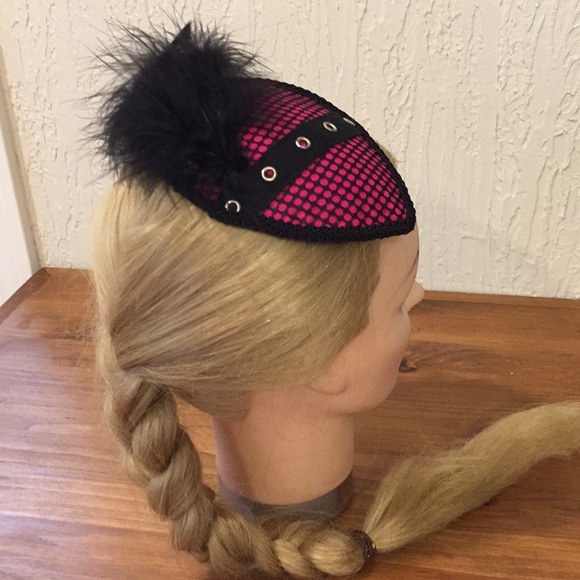 Pink and black fishnet Fascinator - Picture 5 of 8